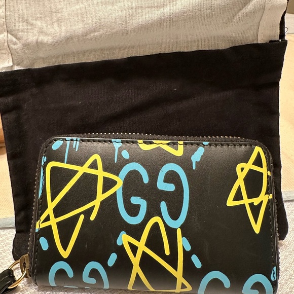 Gucci Ghost Zippy Wallet - Picture 5 of 16